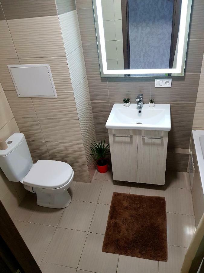 Стильные Аппартаменты На Новых Домах Kharkov Ngoại thất bức ảnh