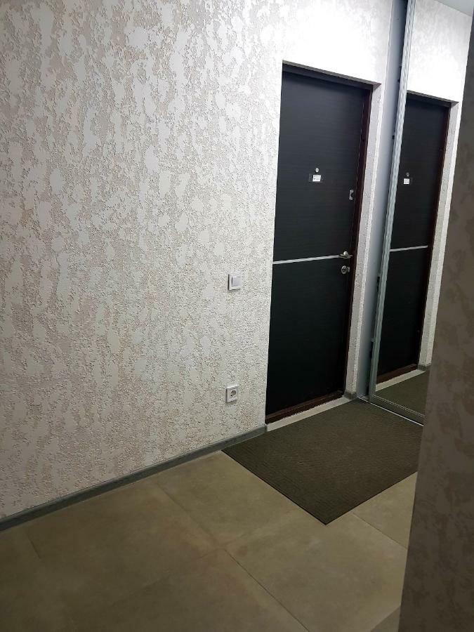 Стильные Аппартаменты На Новых Домах Kharkov Ngoại thất bức ảnh